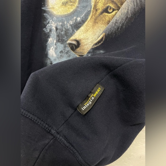 Vintage Wolf Moon Crewneck Sweatshirt, Fits L/XL, Navy - Picture 5 of 6